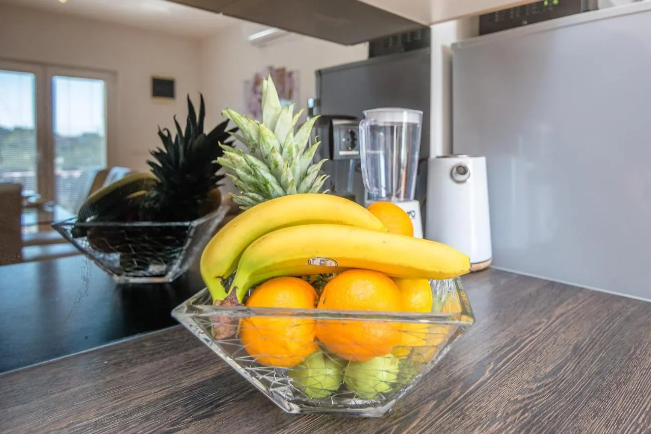 ויר Apartment K&L