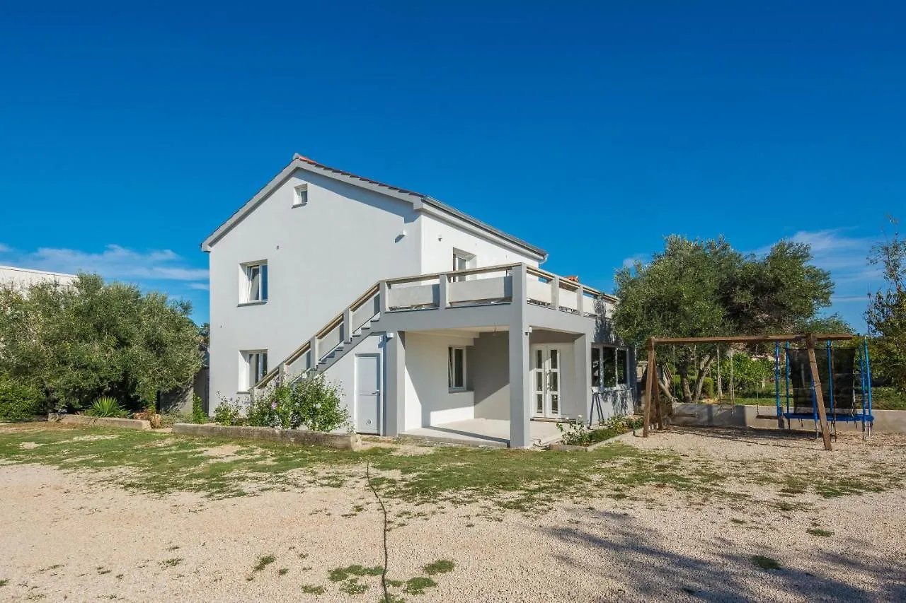 ויר Apartment K&L